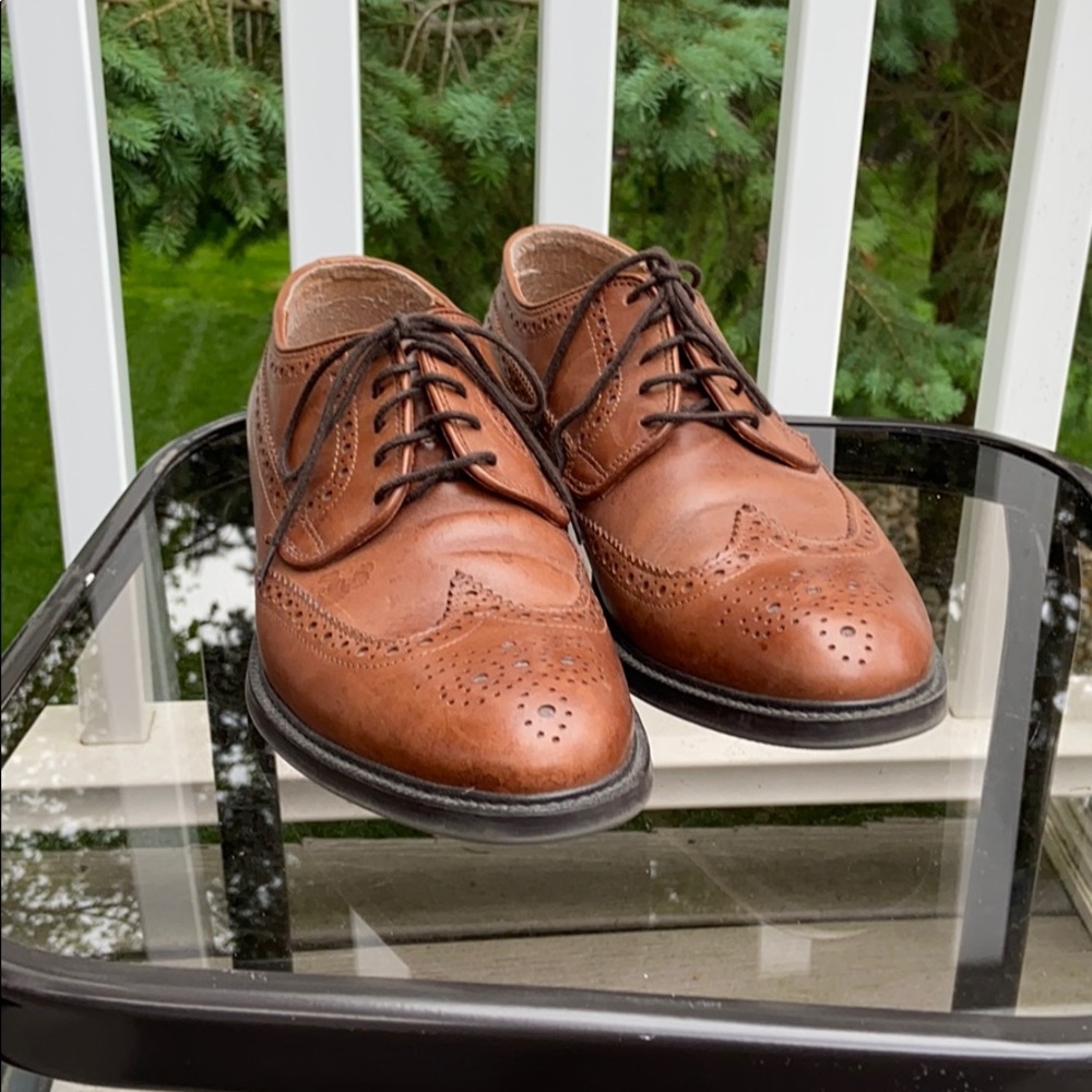 Stafford men’s dress shoes.